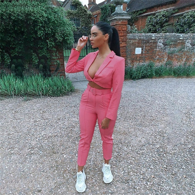 Traje de moda de neón Otoño Nuevas mujeres Conjunto Chic Streetwear con cinturón Chaqueta corta Abrigo Pantalones de cintura alta Mujeres Trajes de dos piezas